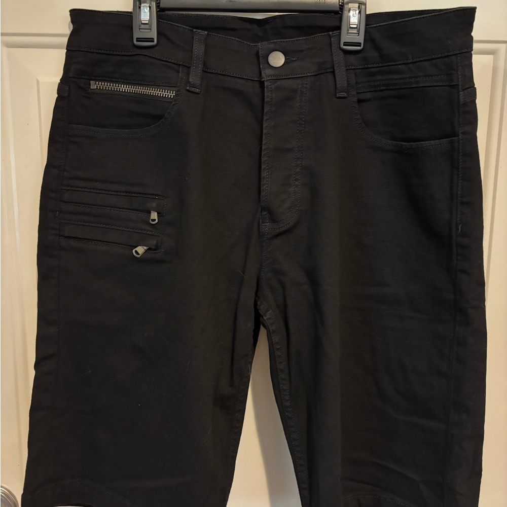 Men’s Black Cargo Shorts Rockstar Original NWOT Jean material